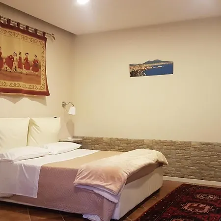 Relais La (adults Only) Bed and Breakfast Νάπολη